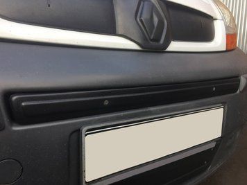 Зимова накладка Opel Vivaro 2001-2015 матова середня зверху