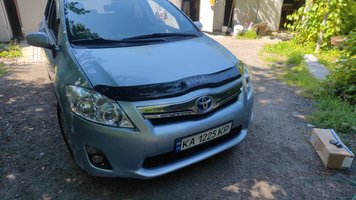 Дефлектор капоту Toyota Auris 2007-2012 VIP